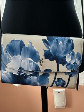VERA WANG Blue Floral Crossbody Bag
 - EXC COND - 8.5 X 6”